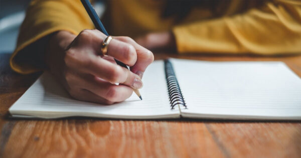 Metode Apa yang Dapat Digunakan untuk Menulis Karya Tulis Ilmiah? Ini Jawabannya!