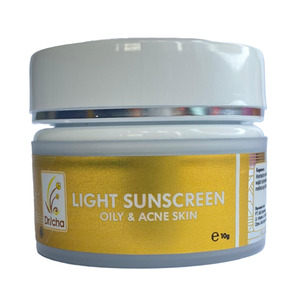 Dricha Light Sunscreen (Oily & Acne Skin)